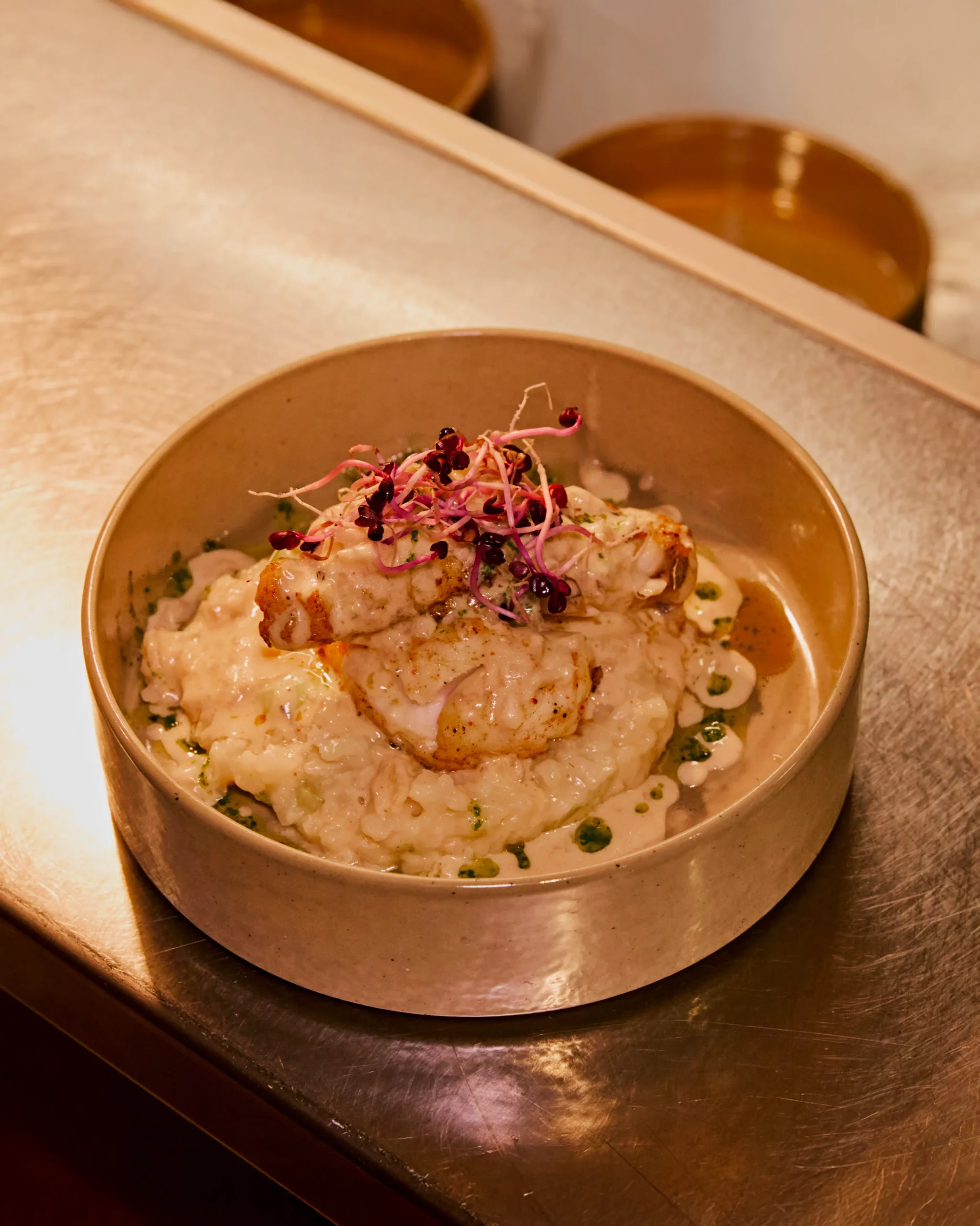 Lotte sur lit de risotto servi au restaurant Le Trinquet à Soorts-Hossegor